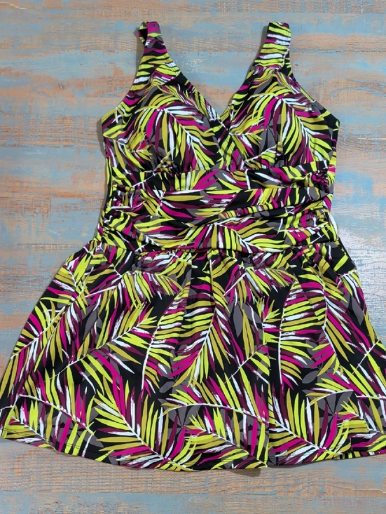 Denim & Co. Beach Other - Denim & Co. Beach Ruched Flounce Tropical Yellow/Magenta Swim Dress (Size 14)